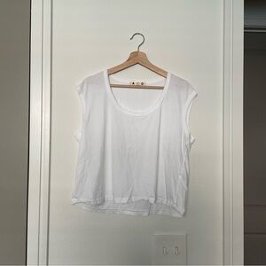 AMO • sleeveless babe tee